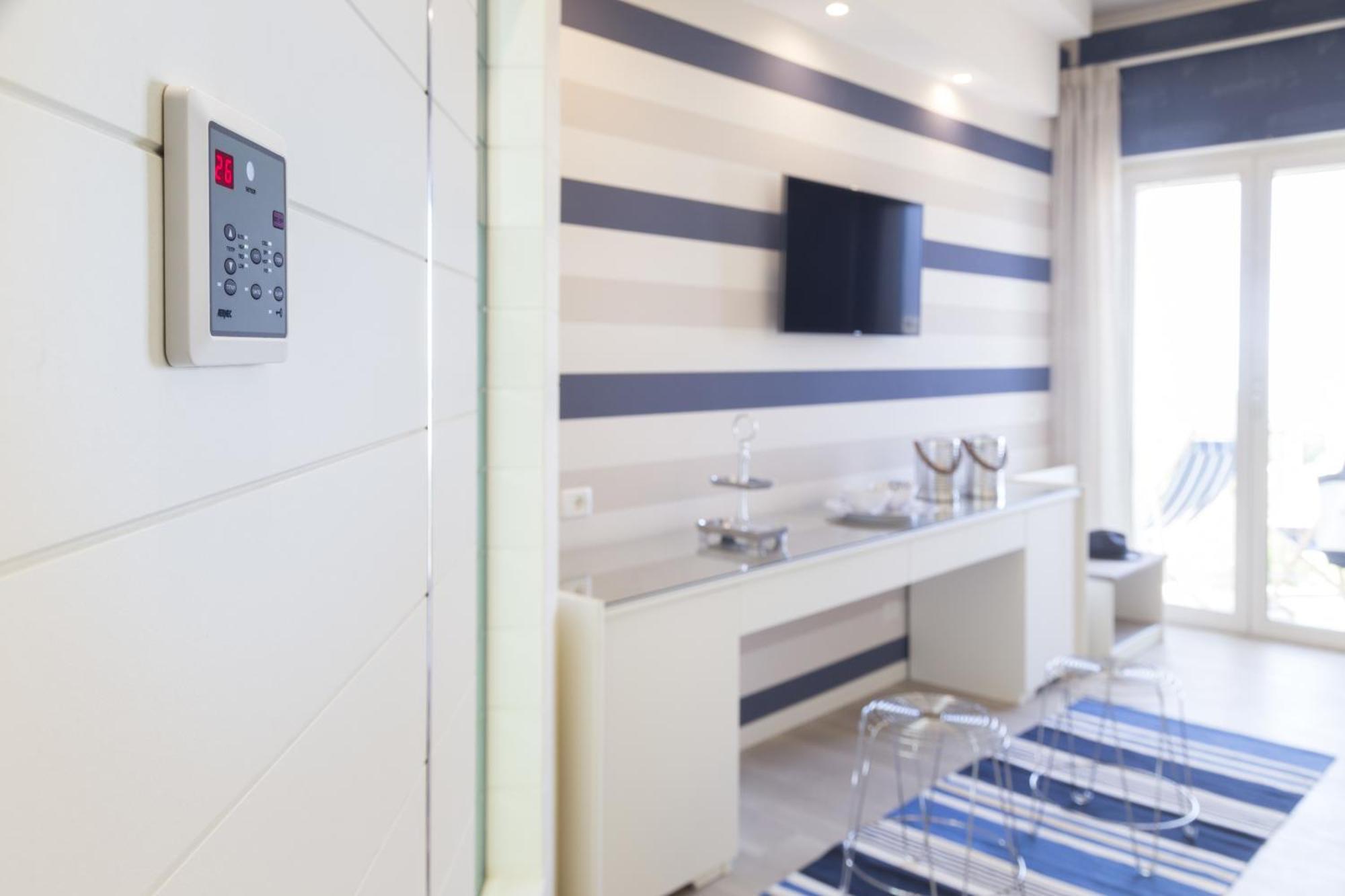 Hotel Atlantic Riviera Mare Misano Adriatico Quarto foto